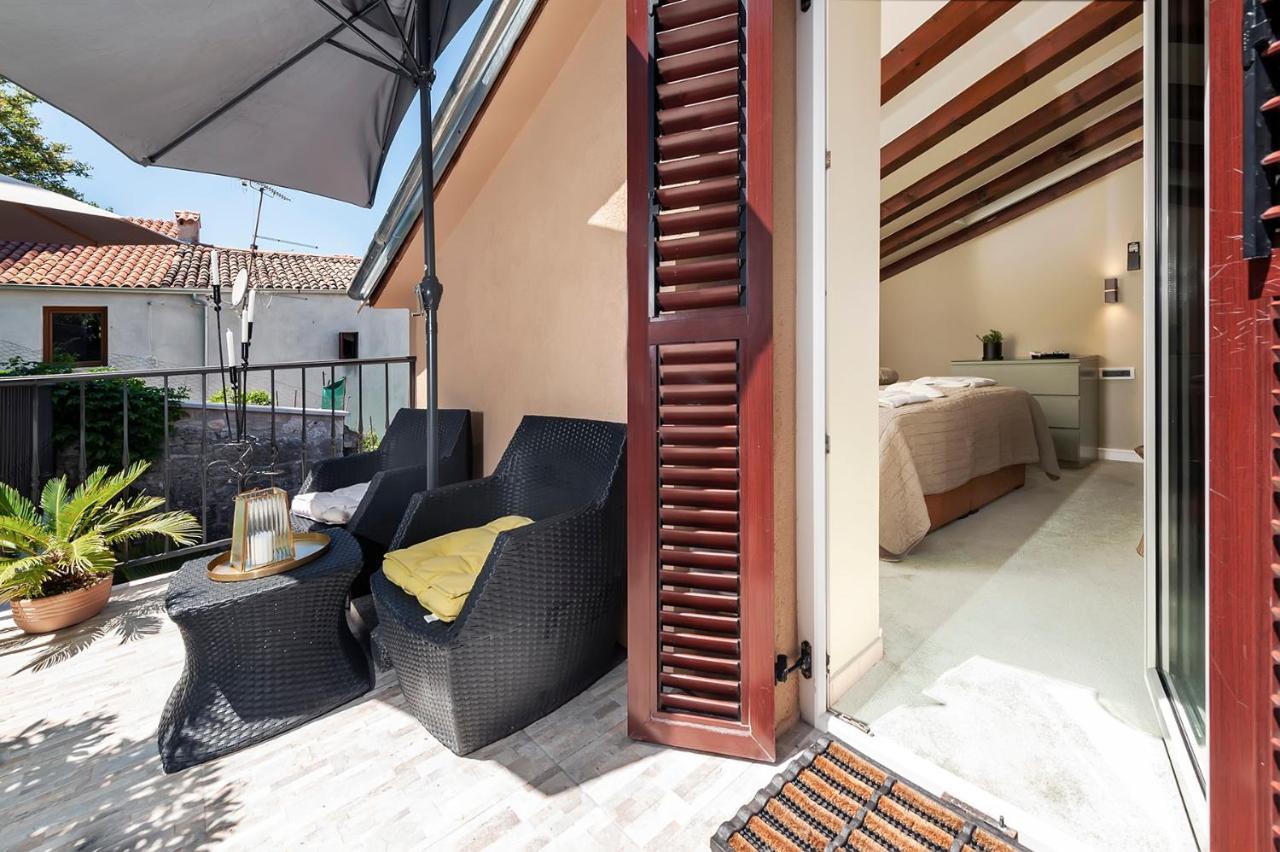 Luxury Villa Orh روفينج المظهر الخارجي الصورة
